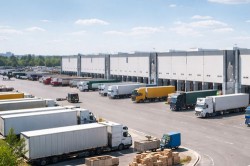 Centrum logistyczne a centrum dystrybucyjne - porównanie